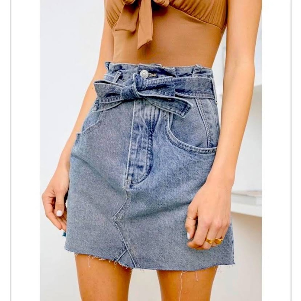 New with tags. Free People East of Eden Belted Denim Frayed Mini Skirt - Picture 1 of 4